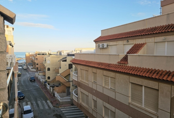 Resale - Apartment / flat - La Mata