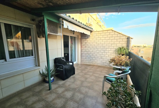 Resale - Apartment / flat - La Mata