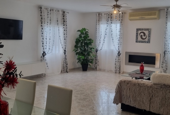 Resale - Villa - Hondón de los Fráiles - Inland