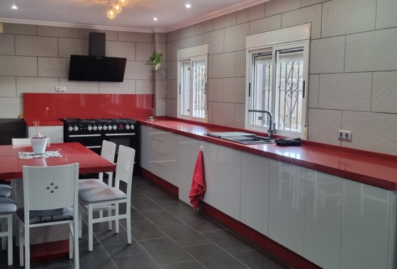 Resale - Villa - Hondón de los Fráiles - Inland