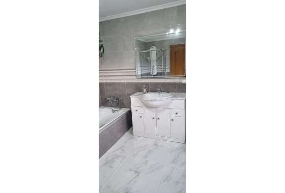 Resale - Villa - Hondón de los Fráiles - Inland