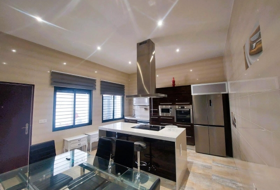 Resale - Villa - Pilar de la Horadada - Costa Blanca