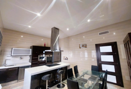 Resale - Villa - Pilar de la Horadada - Costa Blanca