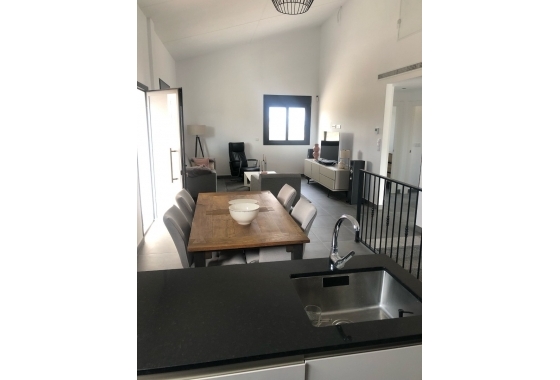 Resale - Villa - Pinoso - Inland