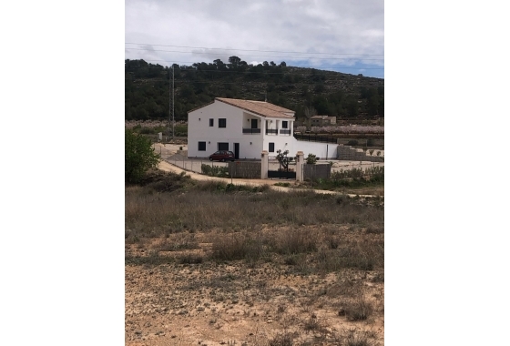 Resale - Villa - Pinoso - Inland
