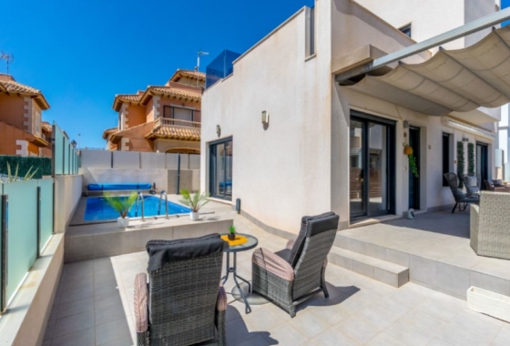 Resale - Villa - Torrevieja - Costa Blanca