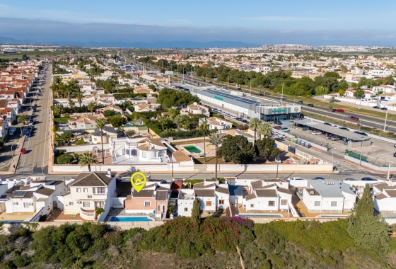 Resale - Villa - Torrevieja - Costa Blanca