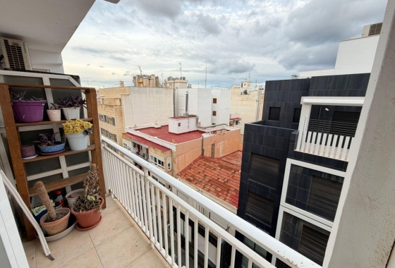 Resale - Apartment / flat - Torrevieja - Playa del Cura