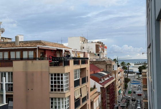 Resale - Apartment / flat - Torrevieja - Playa del Cura