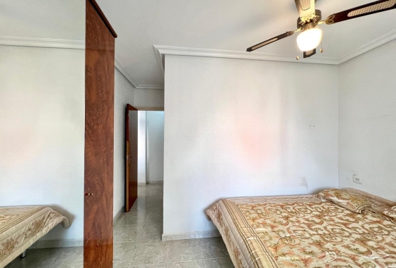 Resale - Apartment / flat - Torrevieja - Paseo Maritimo