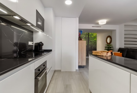 Resale - Apartment / flat - Torrevieja - Costa Blanca