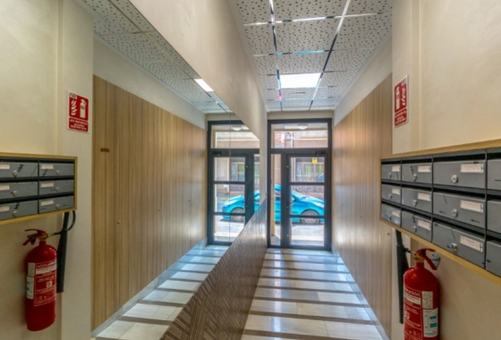 Resale - Apartment / flat - Torrevieja - Costa Blanca
