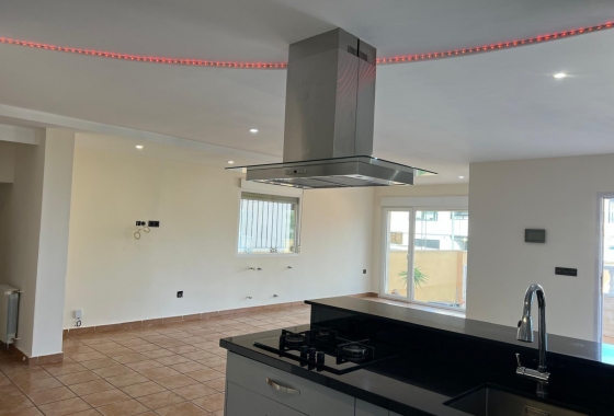 Resale - Villa - Orihuela Costa - Villamartín-las Filipinas
