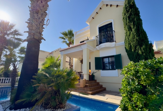 Resale - Villa - Orihuela Costa - Costa Blanca