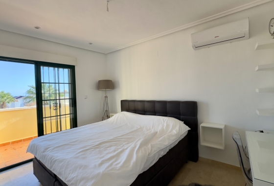 Resale - Villa - Orihuela Costa - Costa Blanca