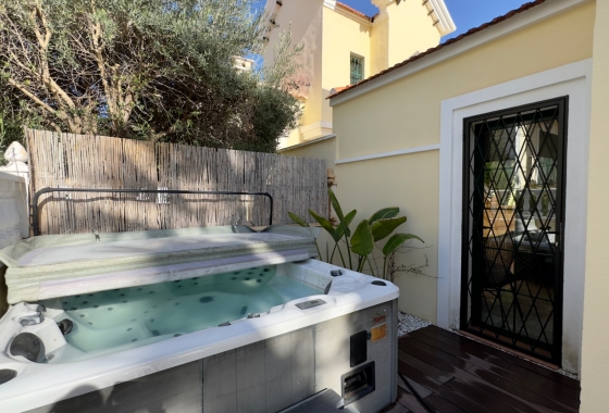 Resale - Villa - Orihuela Costa - Costa Blanca