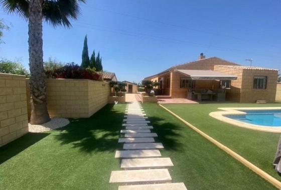 Resale - Villa - Albatera - Campo De Albatera