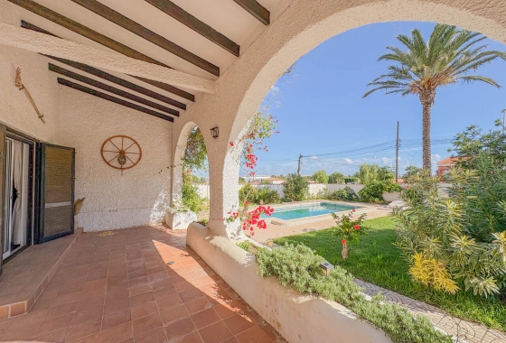 Resale - Villa - Torrevieja - Costa Blanca