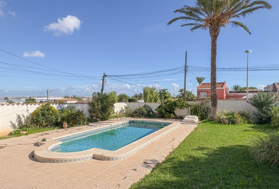 Resale - Villa - Torrevieja - Costa Blanca