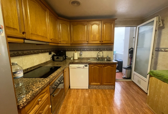 Resale - Apartment / flat - Torrevieja - Costa Blanca