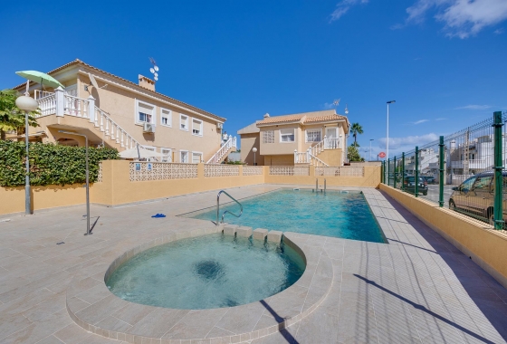 Resale - Villa - Torrevieja - Costa Blanca