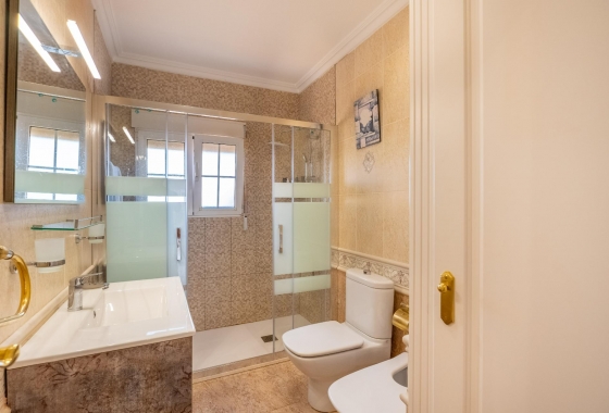 Resale - Villa - Torrevieja - El Chaparral