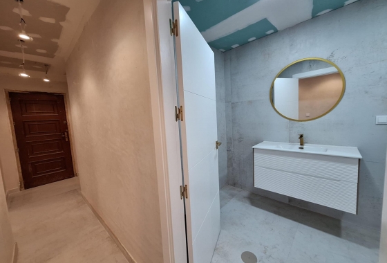 Resale - Apartment / flat - Torrevieja - Acequion