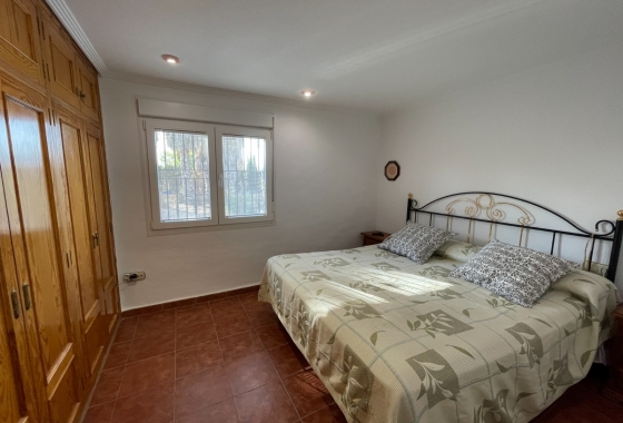 Resale - Villa - Crevillente - Inland