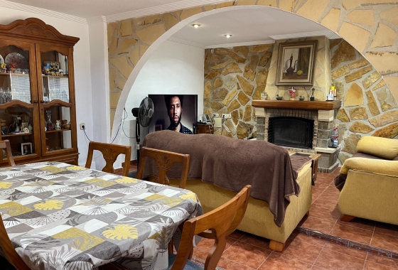 Resale - Villa - Crevillente - Inland