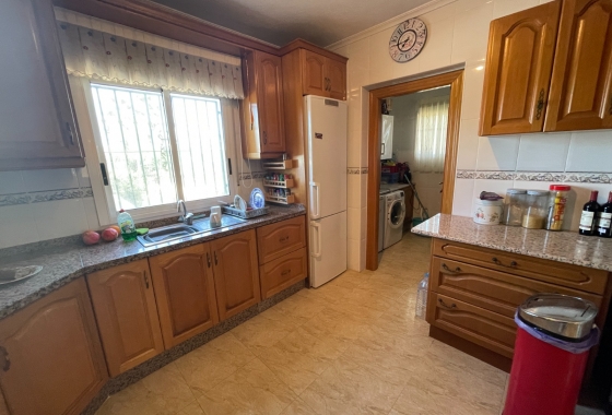 Resale - Villa - Catral - Costa Blanca