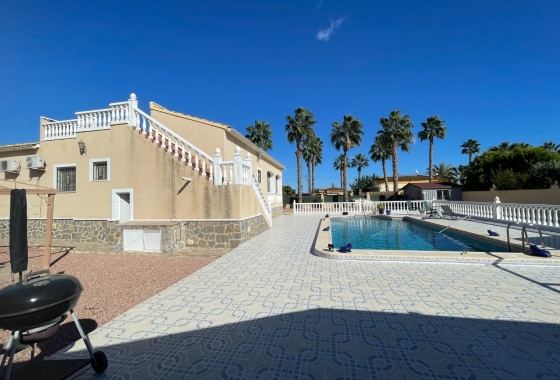 Resale - Villa - Catral - Costa Blanca