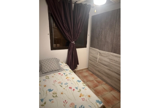 Resale - Villa - Hondón de las Nieves - Inland