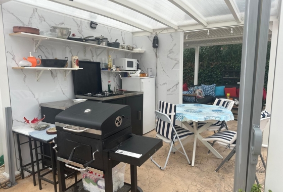 Resale - Villa - Hondón de las Nieves - Inland