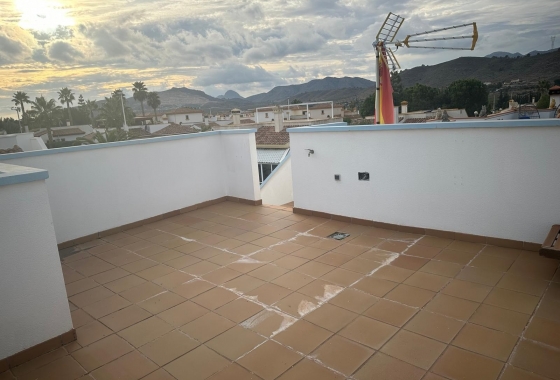 Resale - Villa - Hondón de las Nieves - Inland