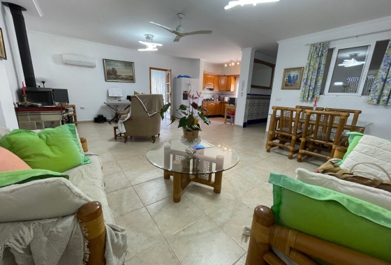 Resale - Villa - Daya Nueva - Costa Blanca