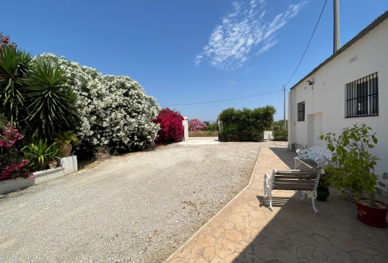Resale - Villa - Daya Nueva - Costa Blanca