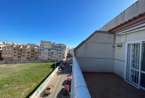 Resale - Apartment / flat - La Mata - Costa Blanca