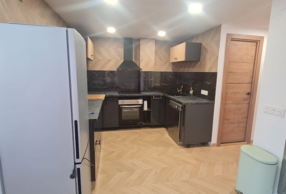 Resale - Apartment / flat - Torrevieja - Costa Blanca