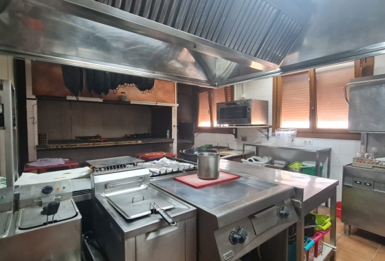 Resale - Villa - Petrer - Inland