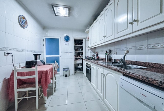Resale - Apartment / flat - Alicante - Costa Blanca