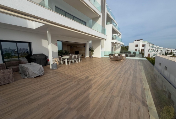 Resale - Apartment / flat - Orihuela - Las Colinas Golf