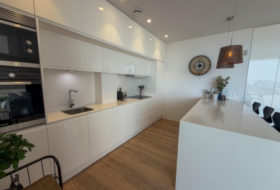 Resale - Apartment / flat - Orihuela - Las Colinas Golf