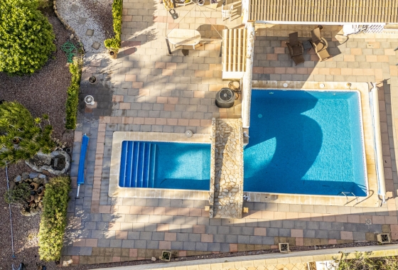 Resale - Villa - Orihuela