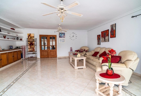 Resale - Villa - Orihuela