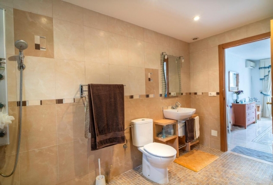 Resale - Villa - Orihuela