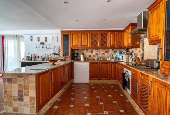 Resale - Villa - Orihuela