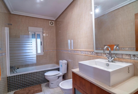 Resale - Villa - Orihuela