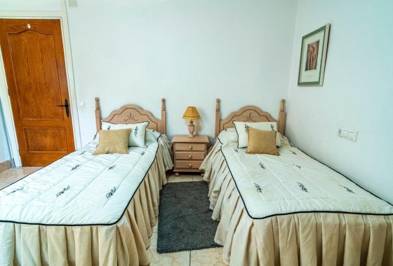 Resale - Villa - Orihuela