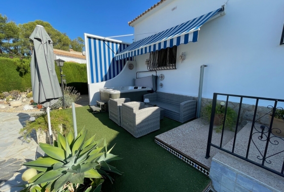 Resale - Villa - Alfas del Pí - Costa Blanca