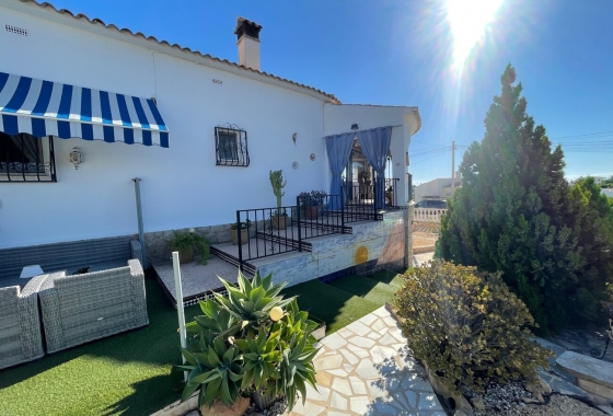 Resale - Villa - Alfas del Pí - Costa Blanca